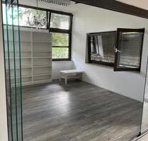 Kosmetikstudio Zimmer - 687,00&nbsp;EUR Kaltmiete, ca.&nbsp; 20,00&nbsp;m&sup2; in Emmendingen (PLZ: 79312)