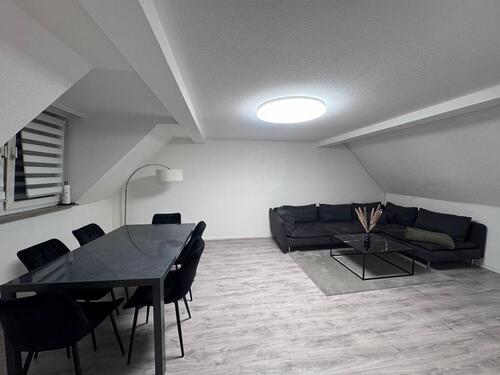 Foto - 2,5 Zimmer DG Wohnung mit EBK im schönen Lohfelden