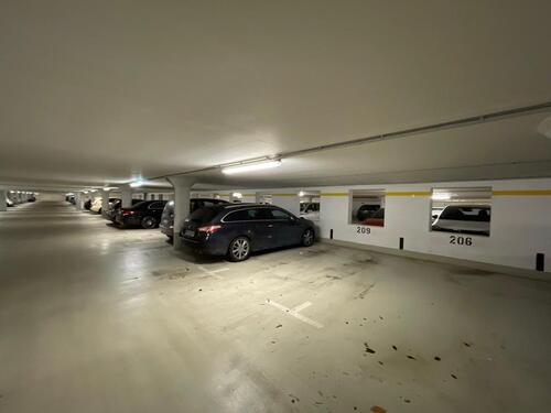 Foto - Tiefgaragenstellplatz - 70,00&nbsp;EUR Miete,