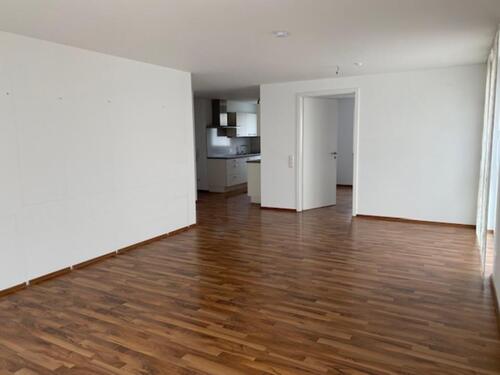 Foto - Moderne 2-Zimmer-Wohnung mit Balkon & Tiefgarage in Giengen