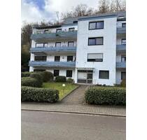 Attraktive 3-ZKB-Wohnung mit überdachter Terrasse und Blick ins Grüne – ruhig gelegen & bezugsfertig - Saarbrücken Eschberg