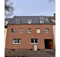 Großzügige 4-Zimmer-Wohnung (112 m²) mit Garten, Garage mit Wallbox, Kamin & Einbauküche - Bochum Bochum-Mitte