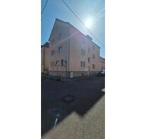 Leerstehende 3 Zimmer Dachgeschosswohnung in Zuffenhausen - Stuttgart