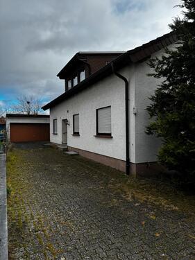 Foto - Zweifamilienhaus Bad Nauheim mit großem Keller Doppelgarage