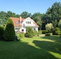 Großzügiges Architektenhaus, gepflegt, mit sep. Einliegerwohnung - Berlin Spandau