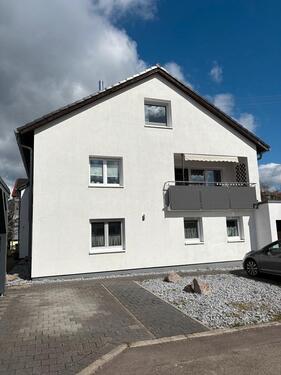 Foto - Helle 4,5 Zimmer Wohnung mit Balkon und Doppelcarport