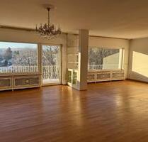 Großzügige 4-Zimmer-Wohnung mit Balkon & Terrasse - Spessartblick - Sinntal