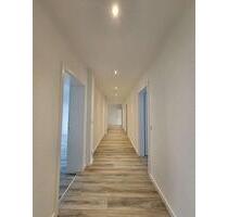 ** sanierte 5 Raum mitten im Zentrum ** - Zwickau