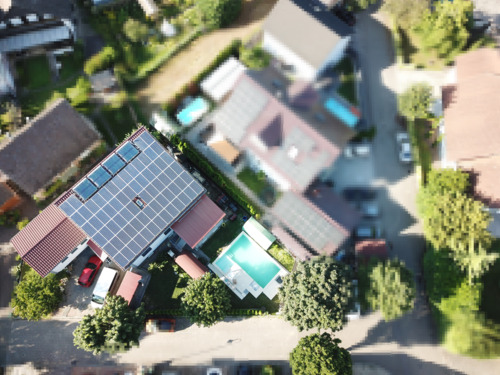 Foto - 1 bis 2 Familienhaus mit Pool - Baujahr 2014 ca 400m² W&N Fläche