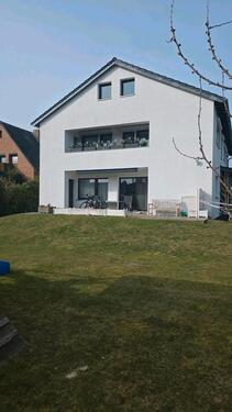 Foto - Riesige Erdgeschosswohnung mit Haus-Charakter