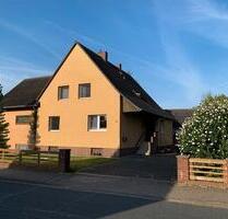 Zweifamilienhaus mit Wintergarten, 2 Garagen und Stallgebäude - Peine Südstadt
