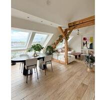Moderne & lichtdurchflutete Dachgeschosswohnung - Krefeld Benrad