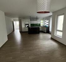 Helle und großzügige 3,5-Zimmer-Wohnung mit Terrasse; ab Januar 2026 - Bad Rappenau