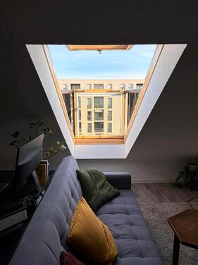 Foto - 1 Zimmer Dachgeschoßwohnung zur Miete in Köln