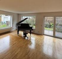 Einfamilienhaus mit großem Garten und 7 Zimmern von Privat - Marburg Marbach