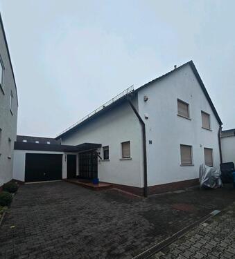 Foto - Einfamilienhaus 6Zimmer - 2.500,00 EUR Kaltmiete,