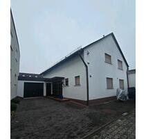 Einfamilienhaus 6Zimmer - 2.500,00 EUR Kaltmiete, ca.  180,00 m² in Pfungstadt (PLZ: 64319)
