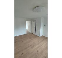 Gut geschnittene, renovierte 2-ZKB Wohnung in LechhausenAugsburg