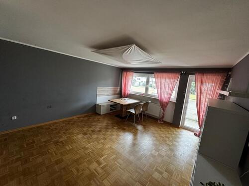 Foto - Teiluntervermietung München: 2 möbl. Zimmer all inc. WG geeignet