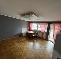Teiluntervermietung München: 2 möbl. Zimmer all inc. WG geeignet