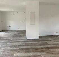 Neuwertige Maisonette-Wohnung mit 3 ZKB und zwei Balkonen - Kirkel