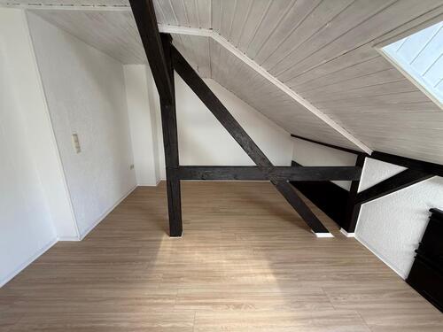 Foto - Wunderschöne 3-Raum-DG-Maisonette-Wohnung mit Balkon in Greiz