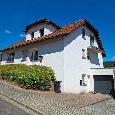 Foto - Ein Zweifam.Wohlfühlhaus in begehrter Wohnlage in Sankt Ingbert