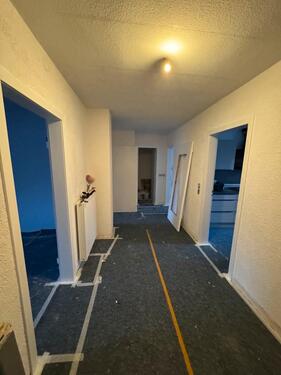 Foto - Vollständig renovierte 3 Zimmer Wohnung mit großer Einbauküche