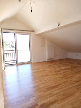 Foto - 2.5 Zimmer Dachgeschoßwohnung zur Miete in Roßbach