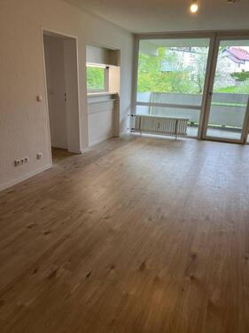 Foto - Helle 2-Zimmerwohnung mit Loggia in ruhiger u. zentraler Lage