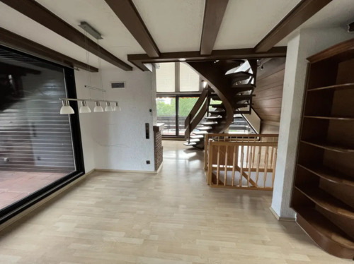 Foto - 7,5 Zimmer Wohnung mit Sauna - sofort bezugsbereit !!