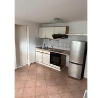 Helle 2-Zimmer-Untergeschosswohnung mit Einbauküche und Terrasse - Untergruppenbach