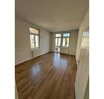 Großes Zimmer in 4er WG mit eigenem Balkon - Würzburg Steinbachtal