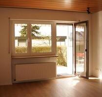 Renovierte 3-Zimmer-Wohnung mit Terrasse - ruhige Ortsrandlage - Gochsheim