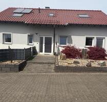 Freistehendes Einfamilienhaus mit abgeschlossener Dachgeschosswoh - Selters (Westerwald)