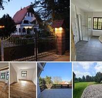 2025 frisch saniert! Freist. Haus mit 8 Räumen, Keller, Blk., Terrasse, Garage, Carport, und gr. GS - Großpösna