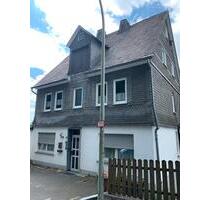 Einfamilienhaus - 219.000,00&nbsp;EUR Kaufpreis, ca.&nbsp; 200,00&nbsp;m&sup2; in Schmallenberg (PLZ: 57392)