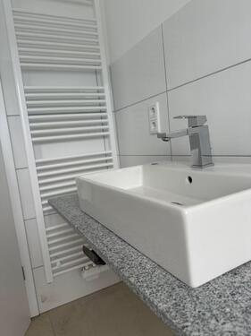 Foto - Renovierte Erdgeschosswohnung im ruhigen Zweiparteienhaus