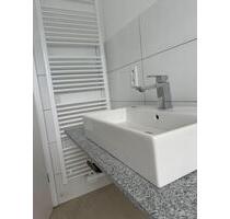 Renovierte Erdgeschosswohnung im ruhigen Zweiparteienhaus - Kirchlengern