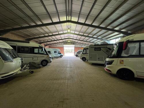 Foto - Wohnmobil-Stellplätze in Nettetal-Lobberich – überdacht & sicher!