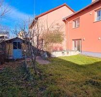 barrierefreie Erdgeschosswohnung mit großem Gartenanteil - Schwarzenbruck