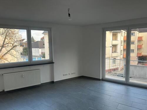 Foto - Gepflegte 3-Zimmer-Wohnung mit EBK und zwei Balkonen in Niederrad