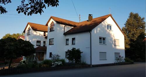 Foto - Erstbezug nach Renovierung: 5-Zi-Whg. mit Balkon in Dunstelkingen