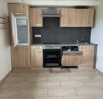 Helle Souterrainwohnung 3 Zi,Kü,Bad, 90m2 in ruhiger Lage - Berching