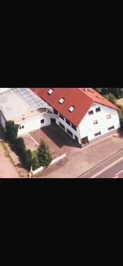 Foto - Große Haushälfte mit 3 Wohnungen