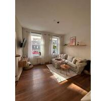 WG-Zimmer in schöner Altbauwohnung in Kiel-Ravensberg ab 01.08.
