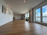 Foto - Provisionsfreie Dachgeschosswohnung mit Südbalkon, Klimaanlage &