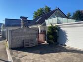Foto - Einfamilienhaus mit zwei Einliegerwohnungen zu Verkaufen