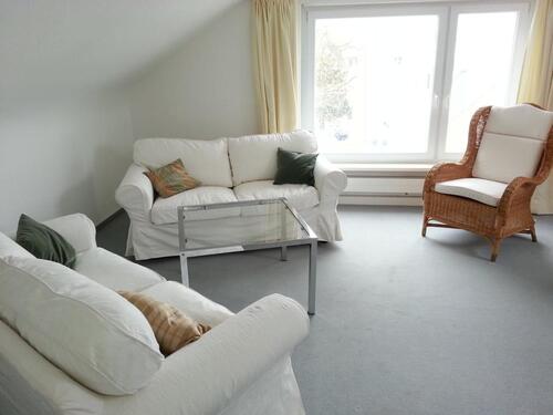 Foto - Möblierte 2-Zi-DG-Wohnung in Stgt-Sillenbuch (nur Einzelperson)