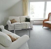 Möblierte 2-Zi-DG-Wohnung in Stgt-Sillenbuch (nur Einzelperson) - Stuttgart